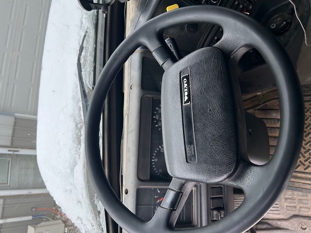 2002 VOLVO VHD - Image 12